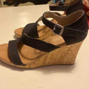 New without box.  Tom’s strappy Clarissa wedge  size 7.5.